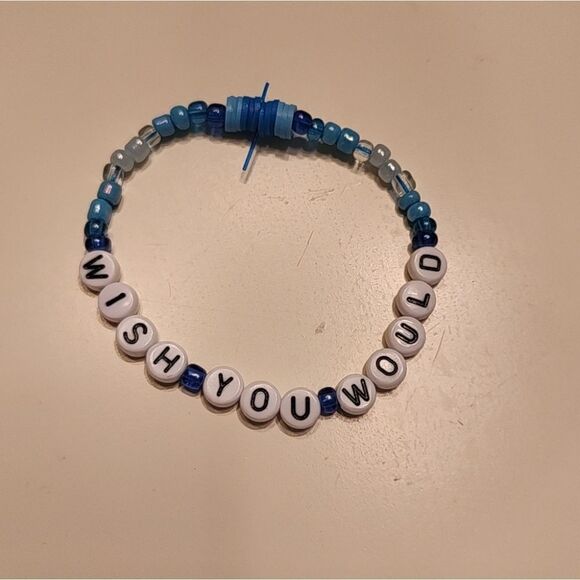Taylor Swift Friendship Bracelet - Picture 1 of 1